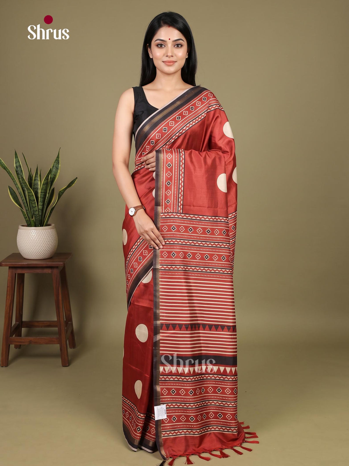 Art Modal Saree - EI24082