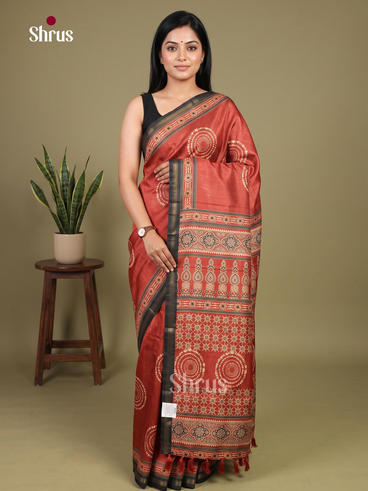 Art Modal Saree - EI24117