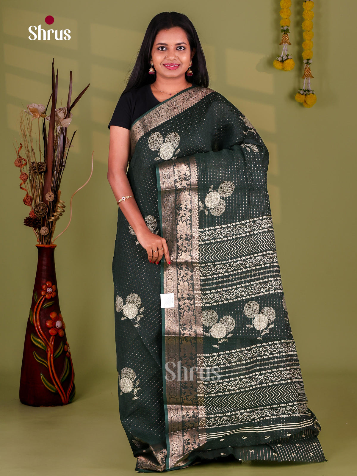 Semi Crepe Saree - EJ11355