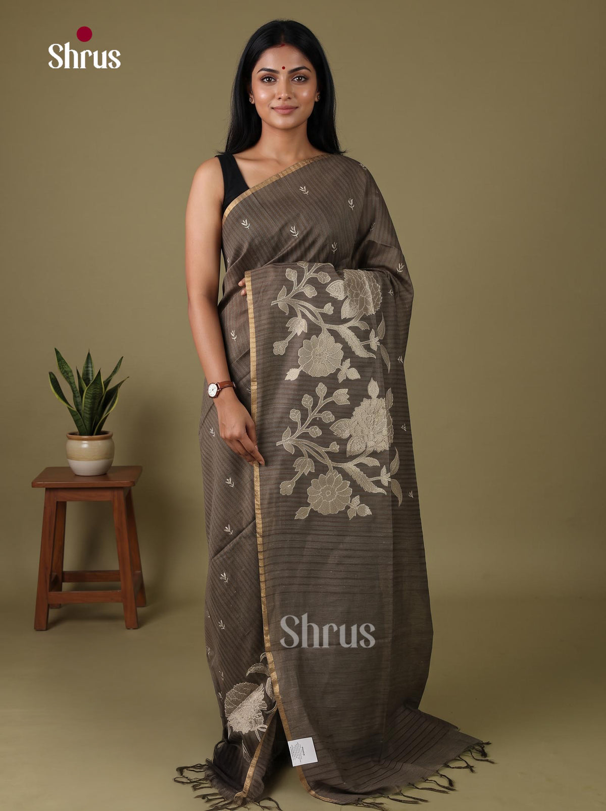 Semi Tussar Applique Saree - EJ15250