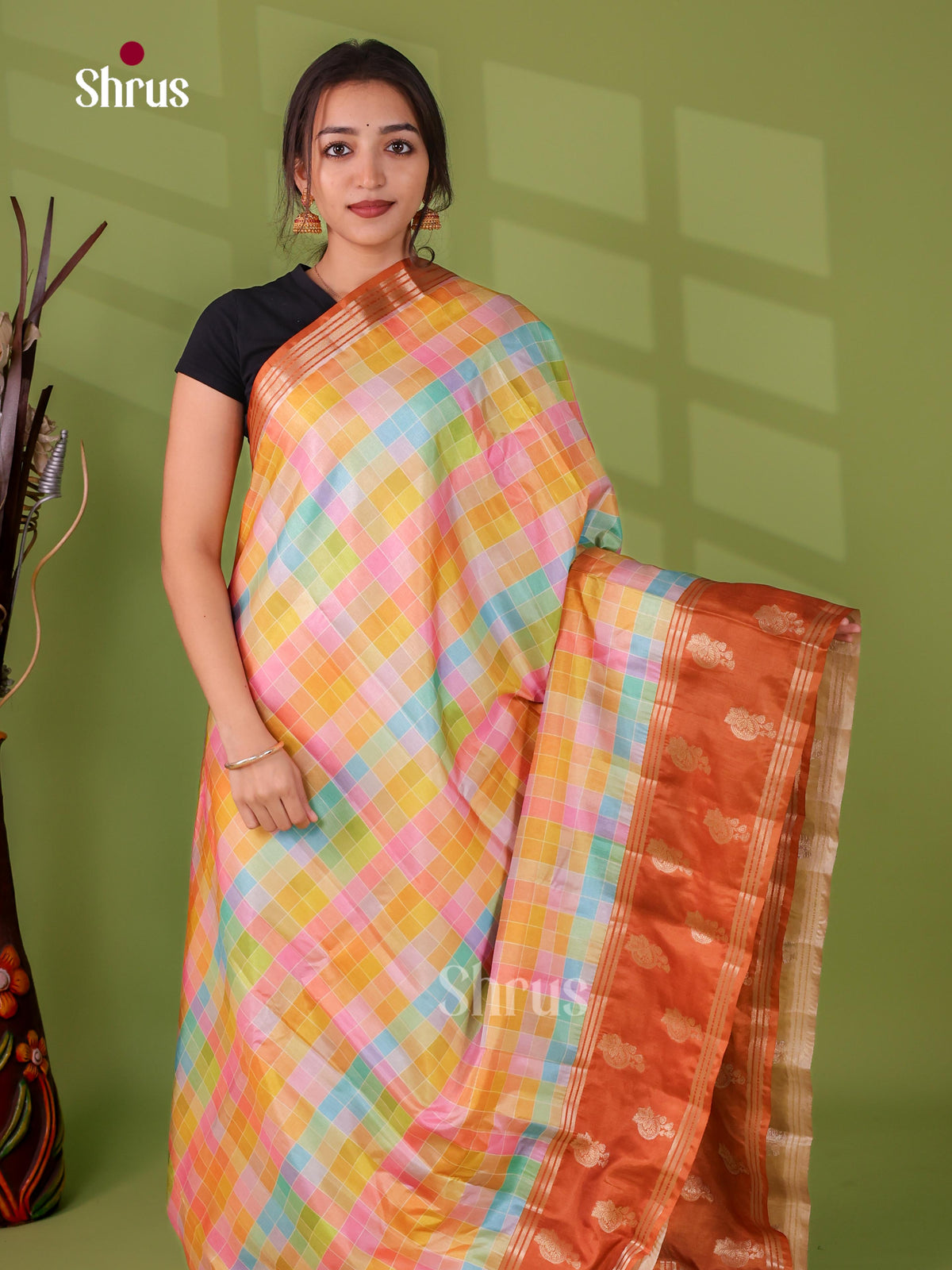 Apoorva Madras Checks Saree - EJ21044