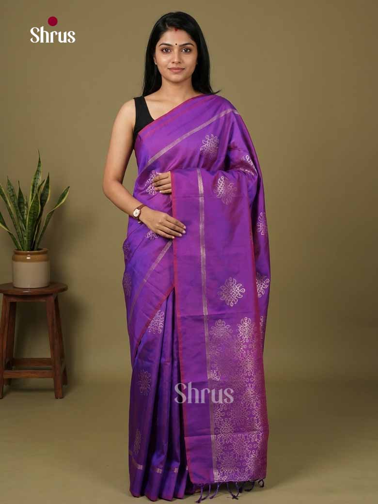 Kolam Semi Soft Silk Saree - EJ26502