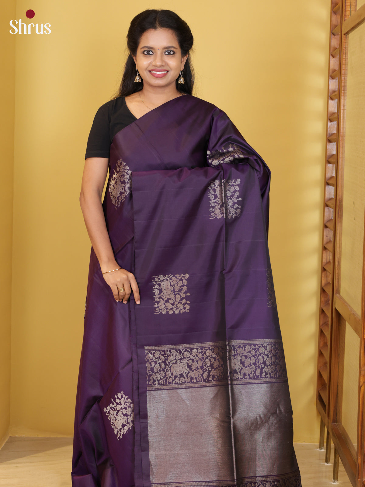 Buy Majestic Eggplant Purple Borderless Soft Silk Saree With Square Floral Medallion & Brocade Pallu