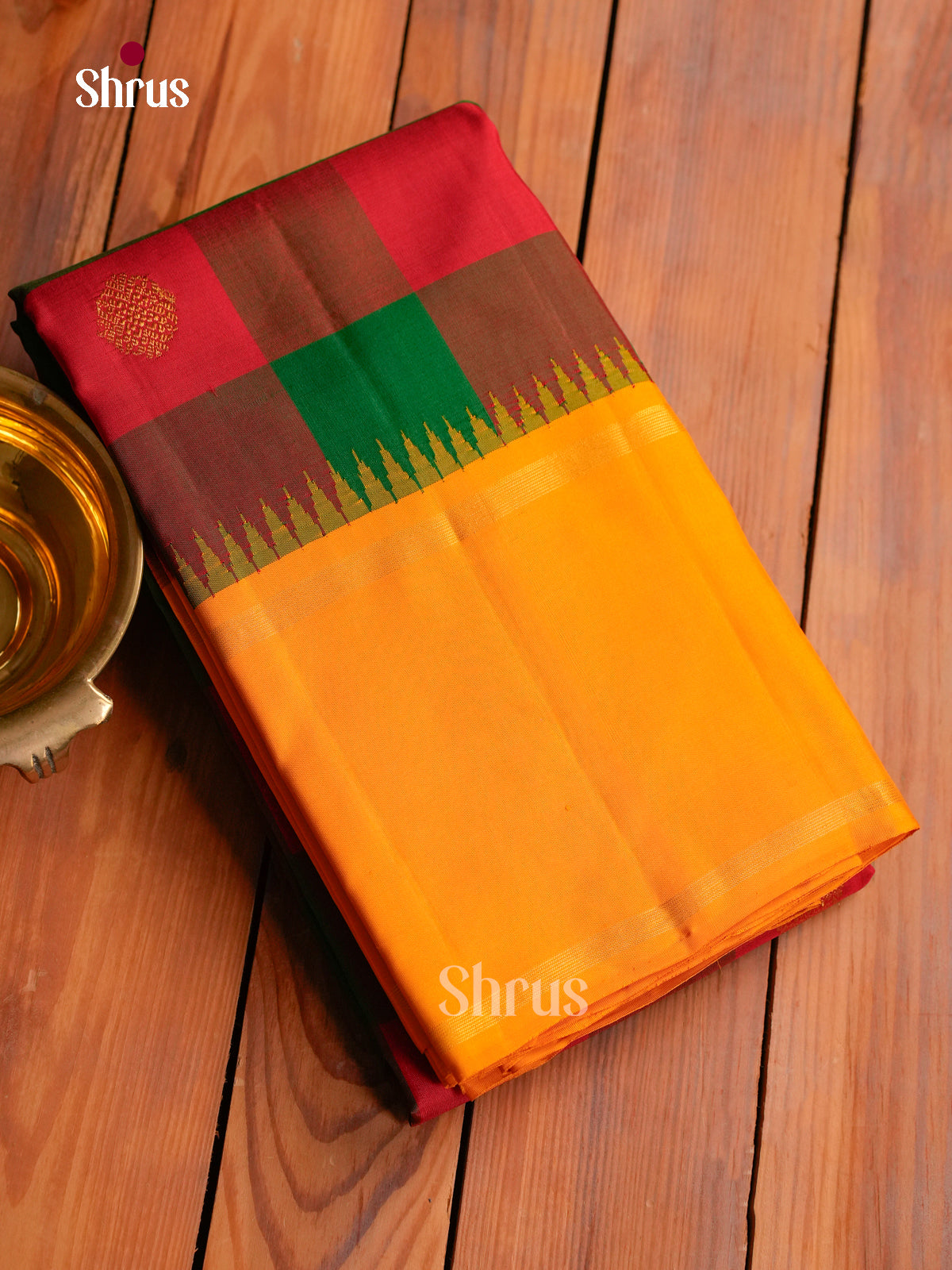 Elegant Kanchipuram silk Saree With Paalum Pazhamum Checks | Yellow Temple Zari Border & Pallu