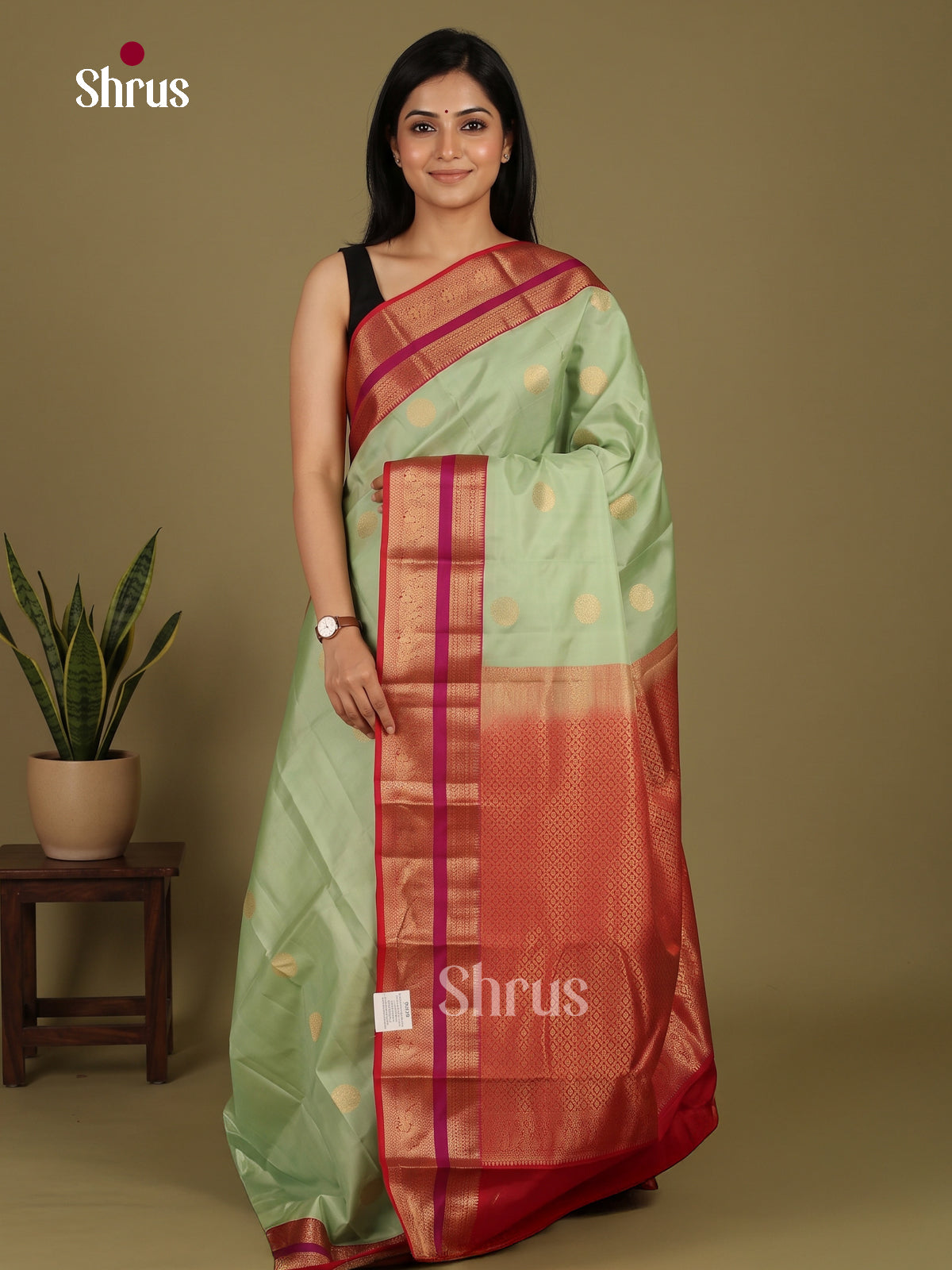 Elegant Pista Green Kanchipuram Saree with Zari Floral Buttas & Red Rettaipet Border