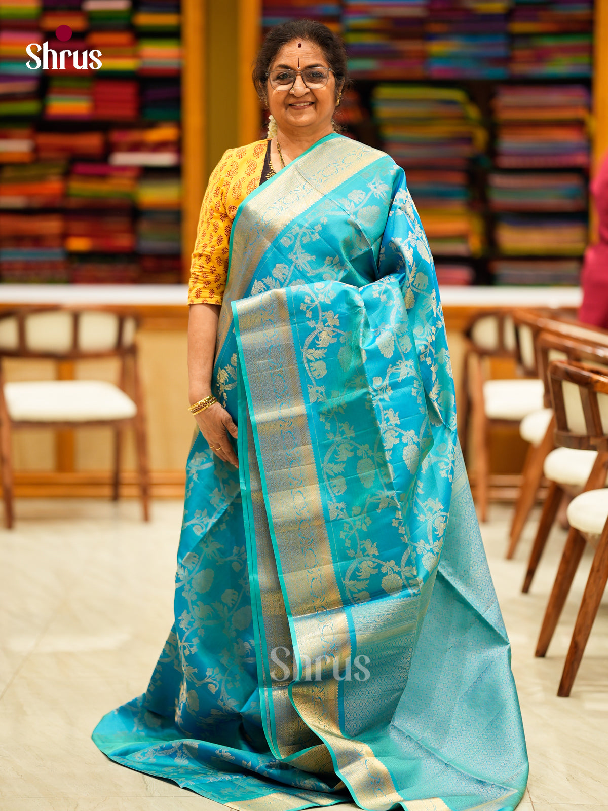 Exquisite Cyan Blue Soft Silk Saree With Vanasingaram Pattern & Zari Brocade Pallu