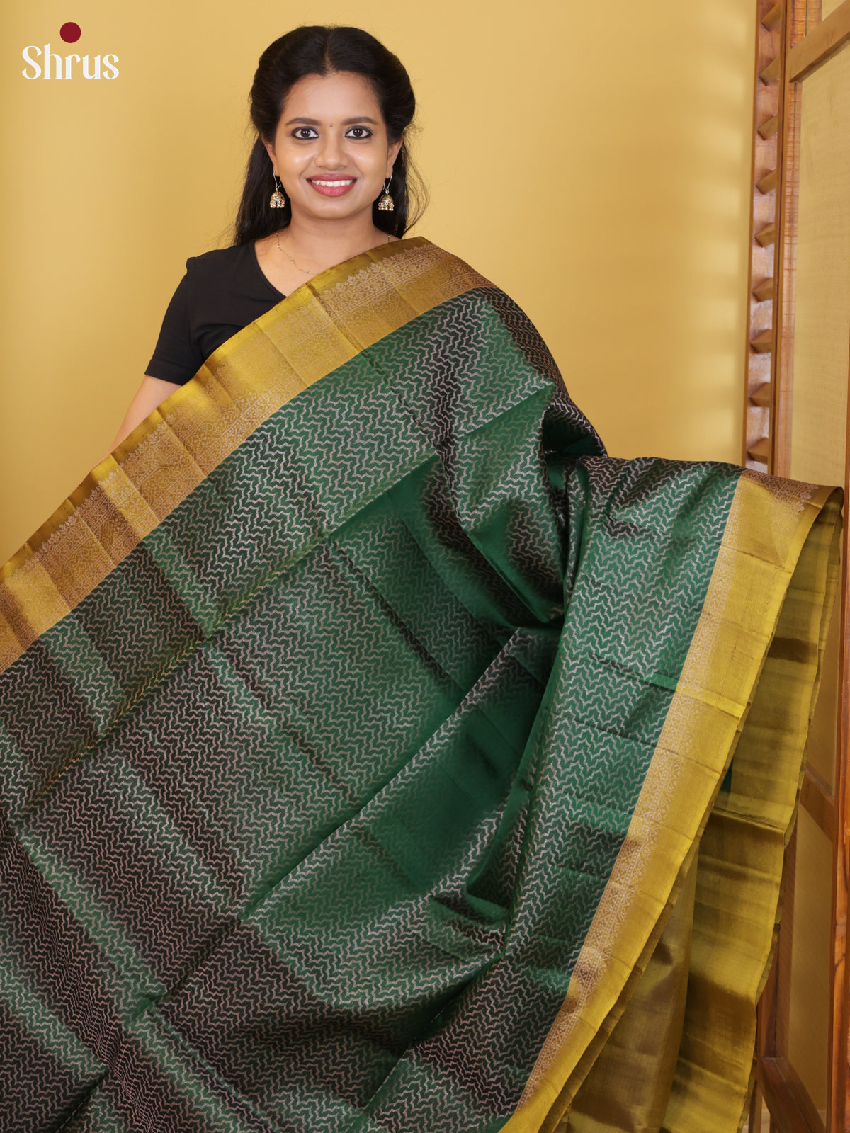 Buy Regal Forest Green Pure Soft Silk Saree With Chevron Pattern & Mustard Zari Border & Pallu