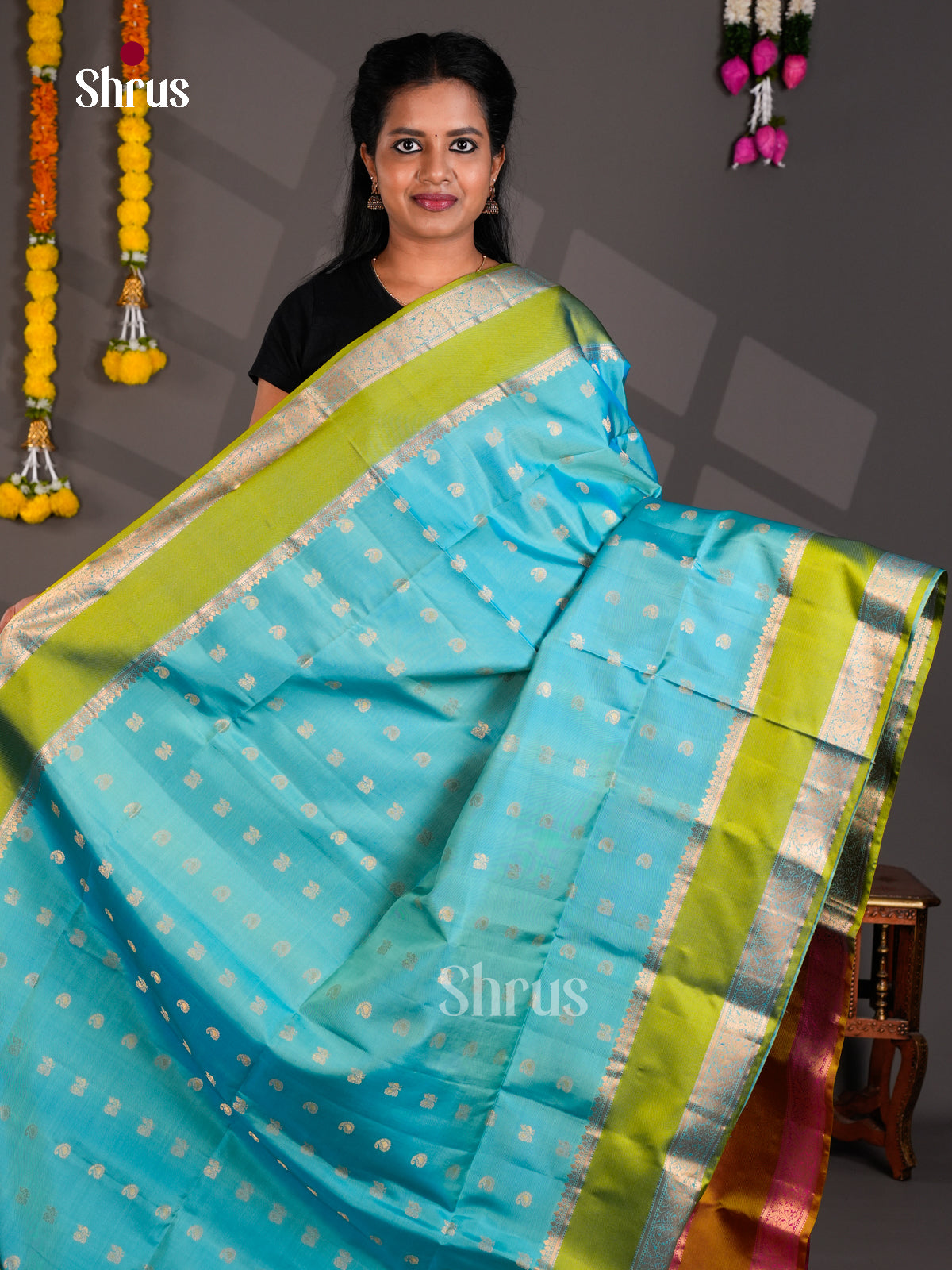 Buy Glowing Turquoise Pure Silk Saree With Zari Buttas, Lime Green Rettaipet Border & Pink Pallu