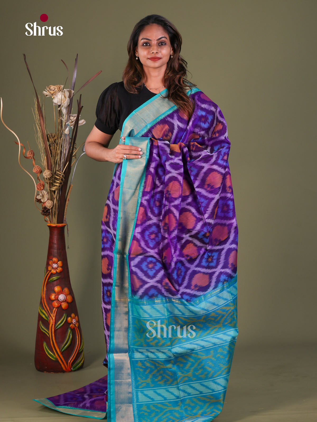 Gorgeous Violet Pochampally Silk Cotton Saree With Diamond Prints & Cyan Kaddi Border