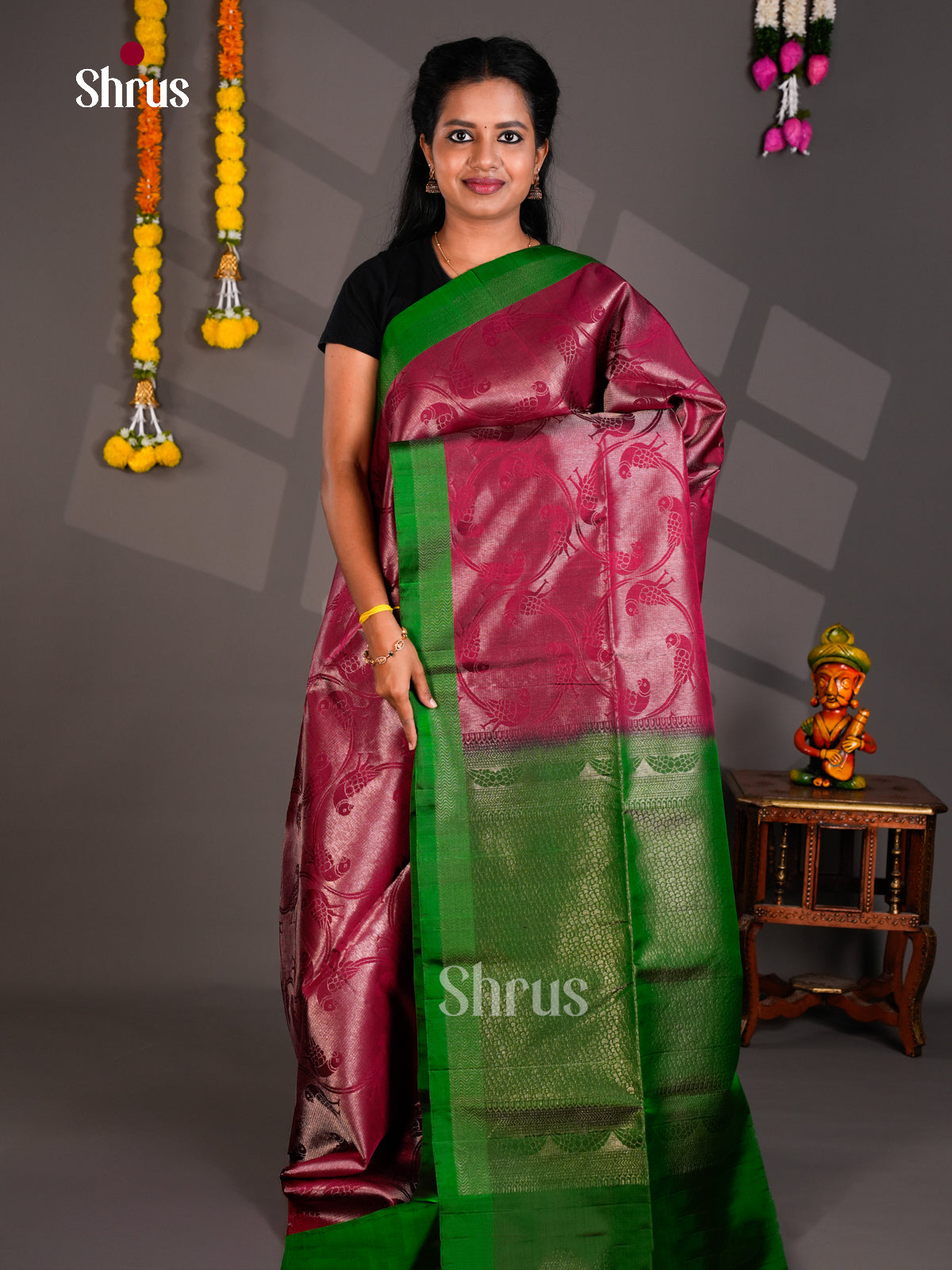 Buy Graceful Magenta Soft Silk Saree With Peacock Motifs, Green Border & Brocade Pallu