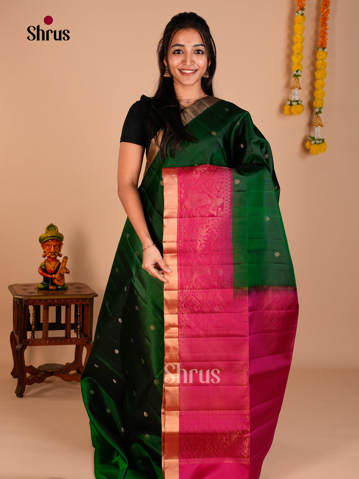 Buy Classy Green Soft Silk Saree with Buttas & Pink Zari Brocade Pallu