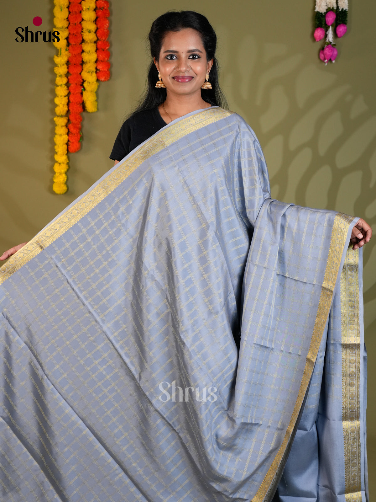 Buy Classy Grey Mysore Silk Sarees with Golden Kattams, Small Zari Border & Chit Pallu