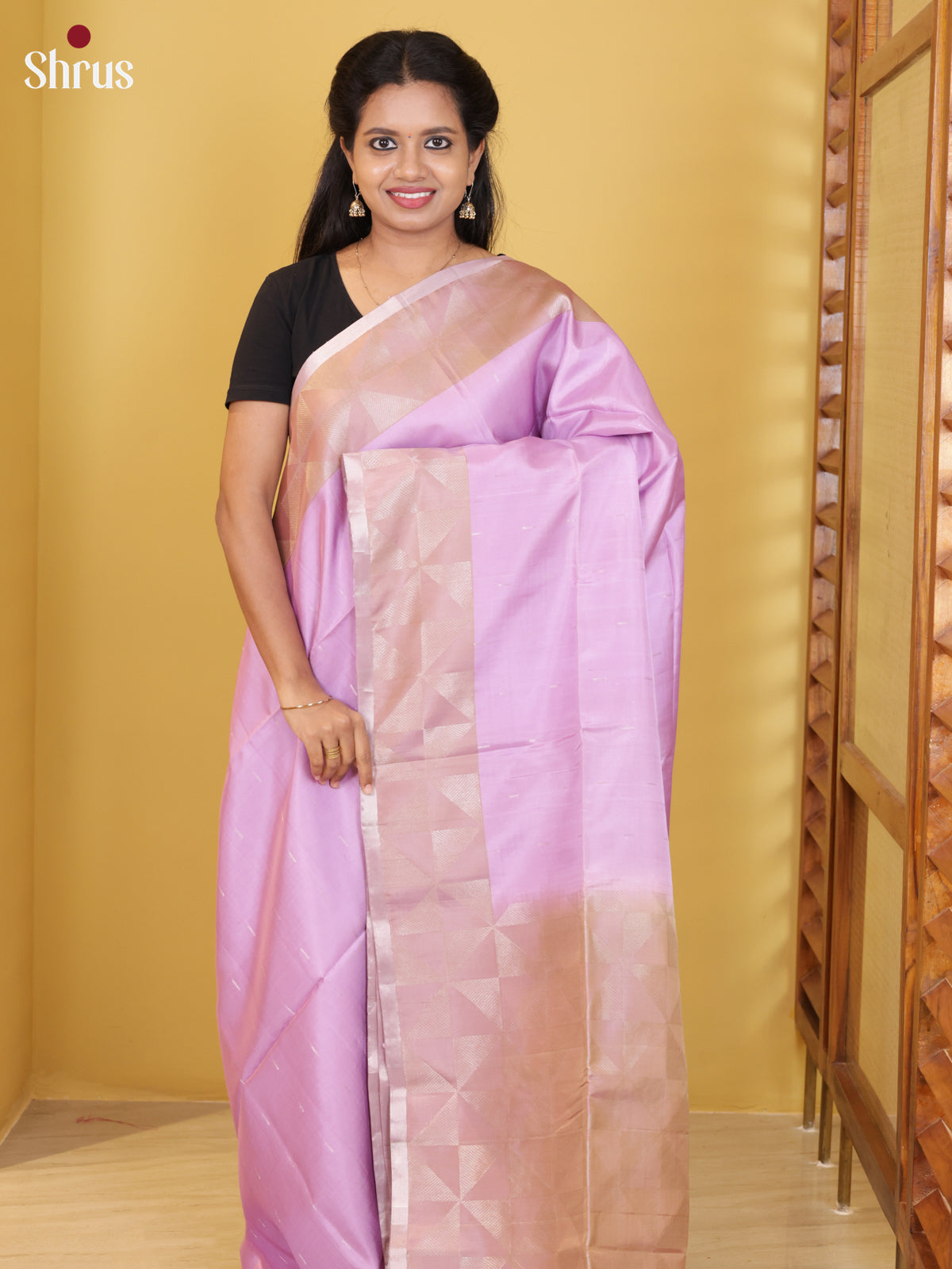 Buy Chic Lavender Soft Silk Saree With Zari Buttas, Border & Pallu With Geometric Prism Pattern 