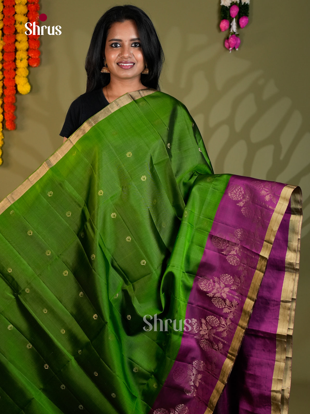 Buy Elegant Leaf Green Pure Soft Silk Saree with Purple Floral Motifs in The Border & Pallu