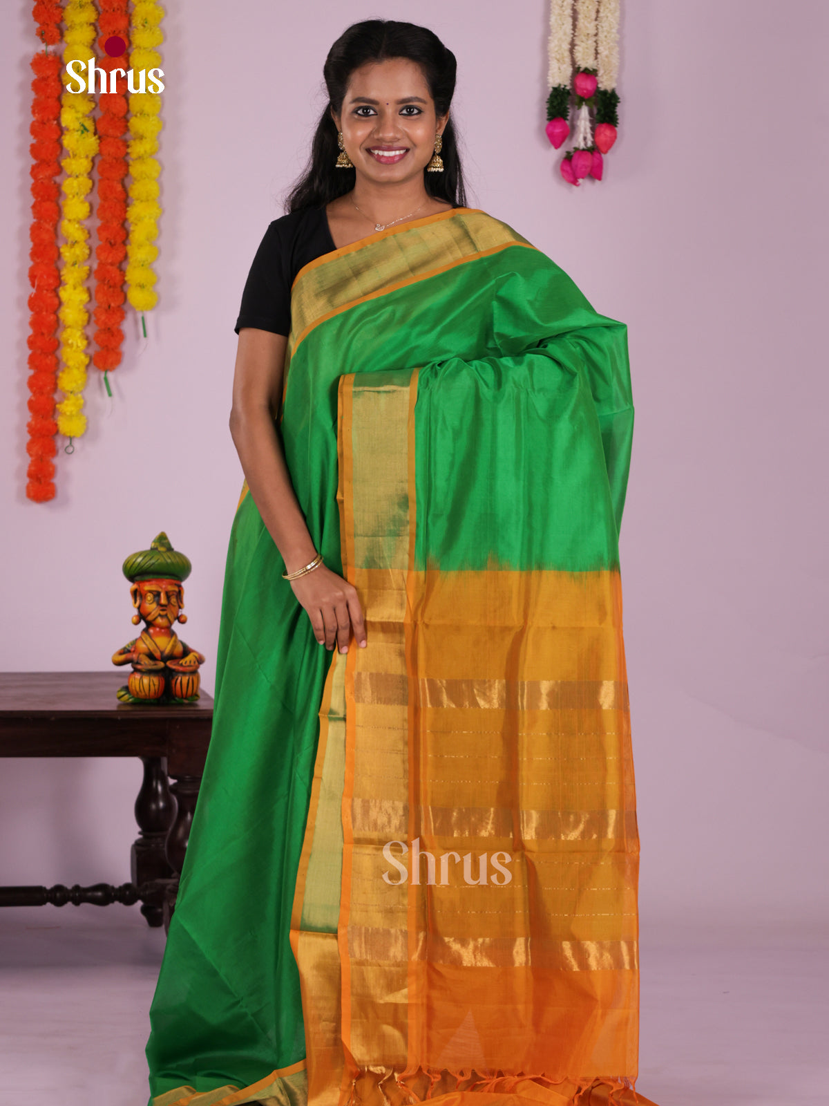 Buy Graceful Leaf Green Silk Cotton Saree with Plain Body & Mustard Tissue Zari Border