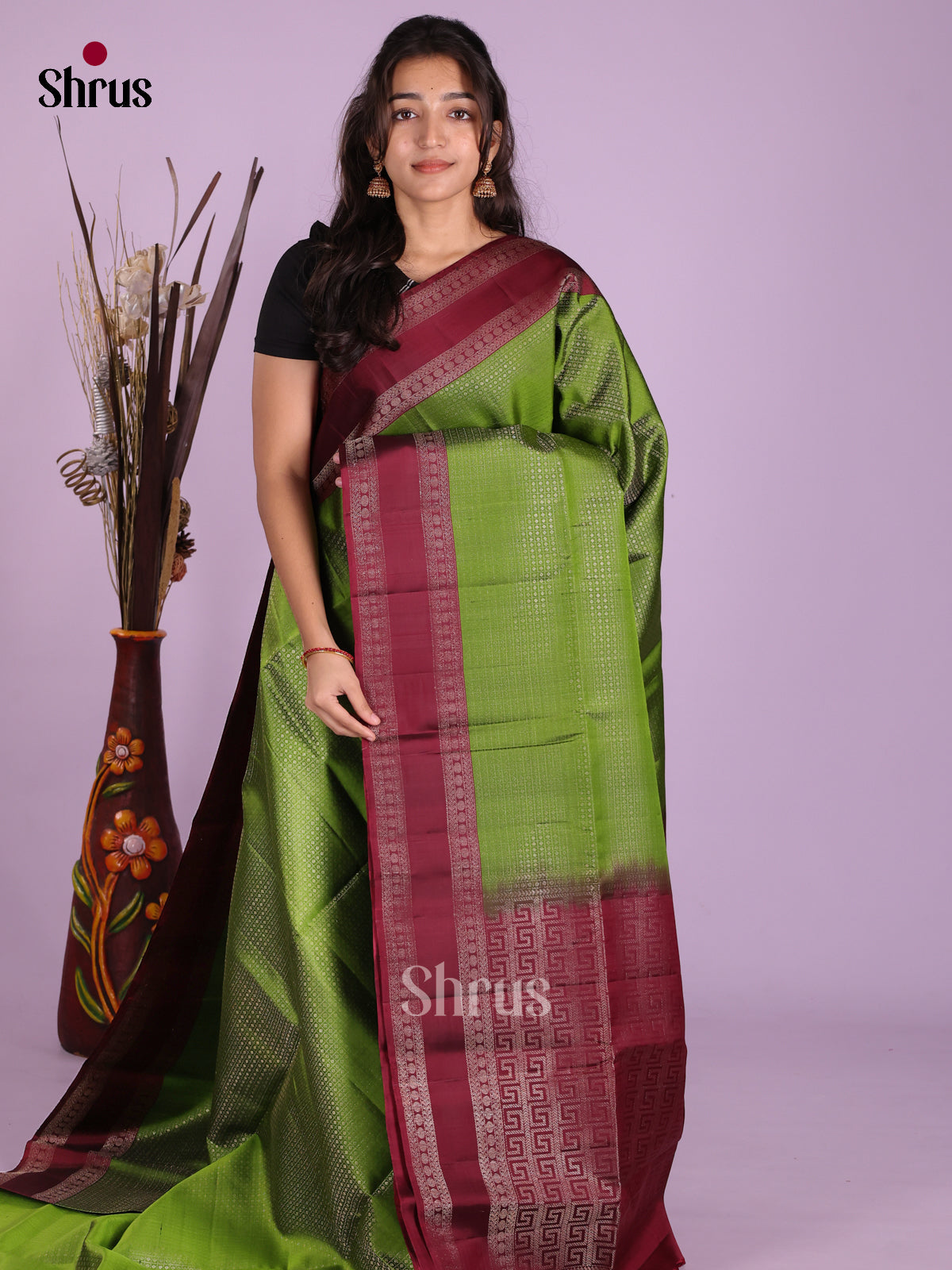 Buy Exquisite Leaf Green Soft Silk Saree With Zari Checks & Buttas, Maroon Rettaipet Border & Pallu