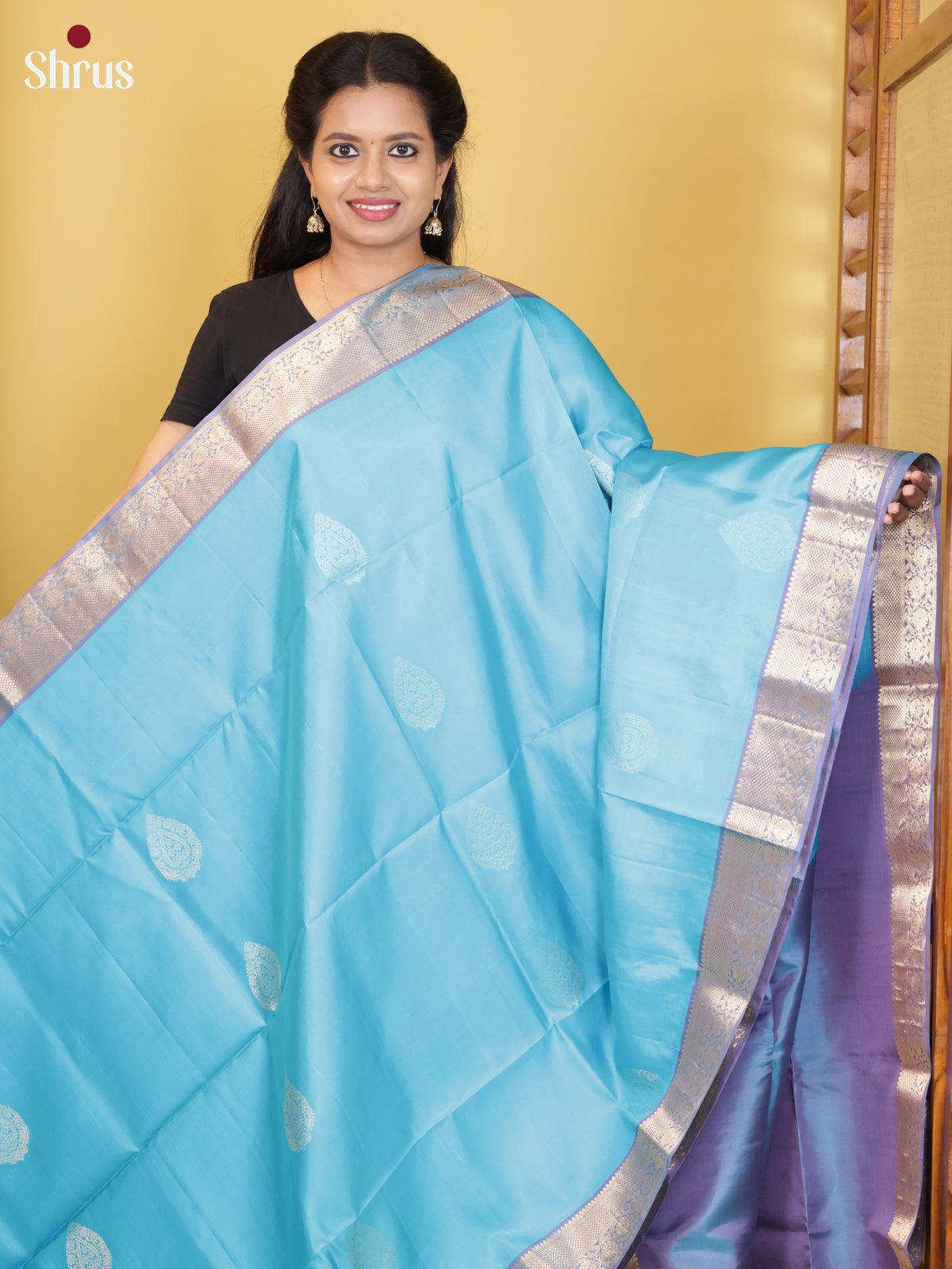 Buy Captivating Light Blue Pure Soft Silk Saree With Silver Leaf Motifs, Lavender Zari Border & Pallu