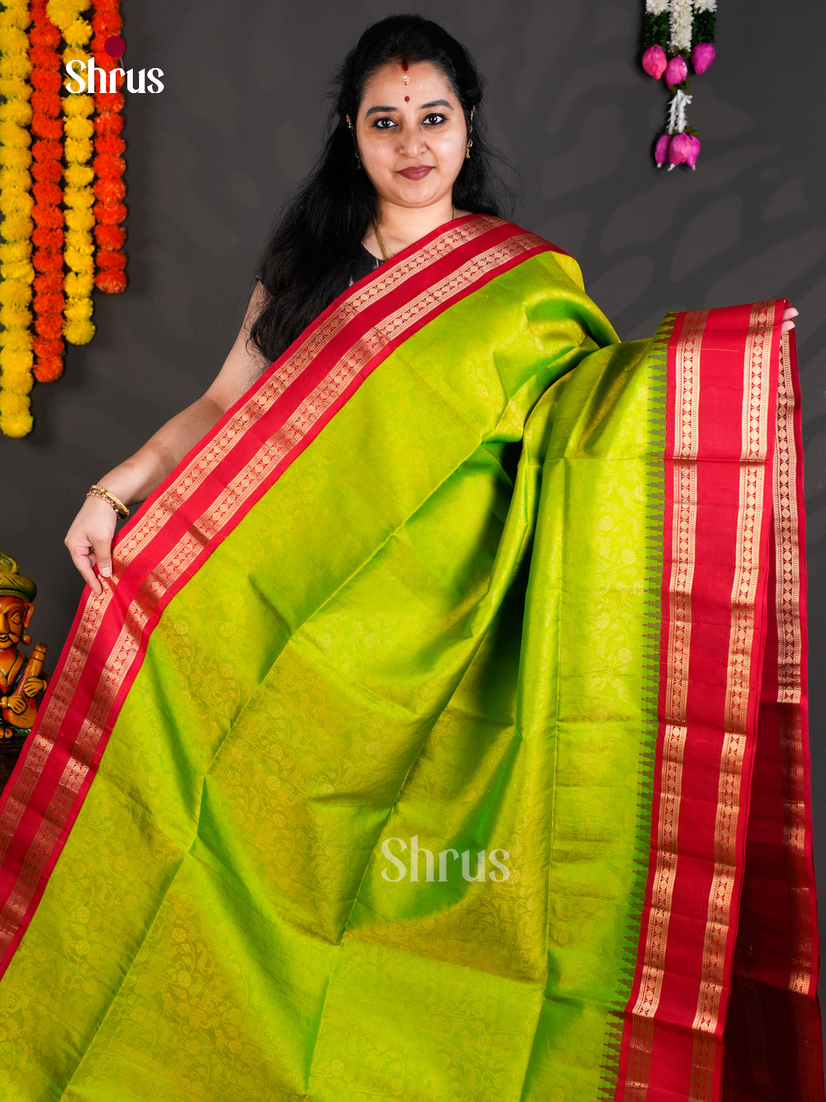 Buy Beautiful Light Green Pure Soft Silk Saree with Floral Nestling Brocade & Red Rettaipet Border