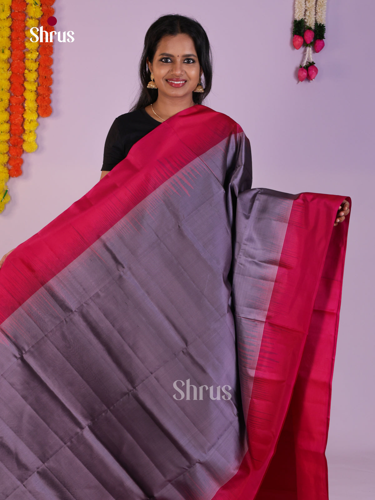 Buy Lilac Soft Silk Sarees with Plain Body, Pink Border & Chevron Zari Brocade Pallu