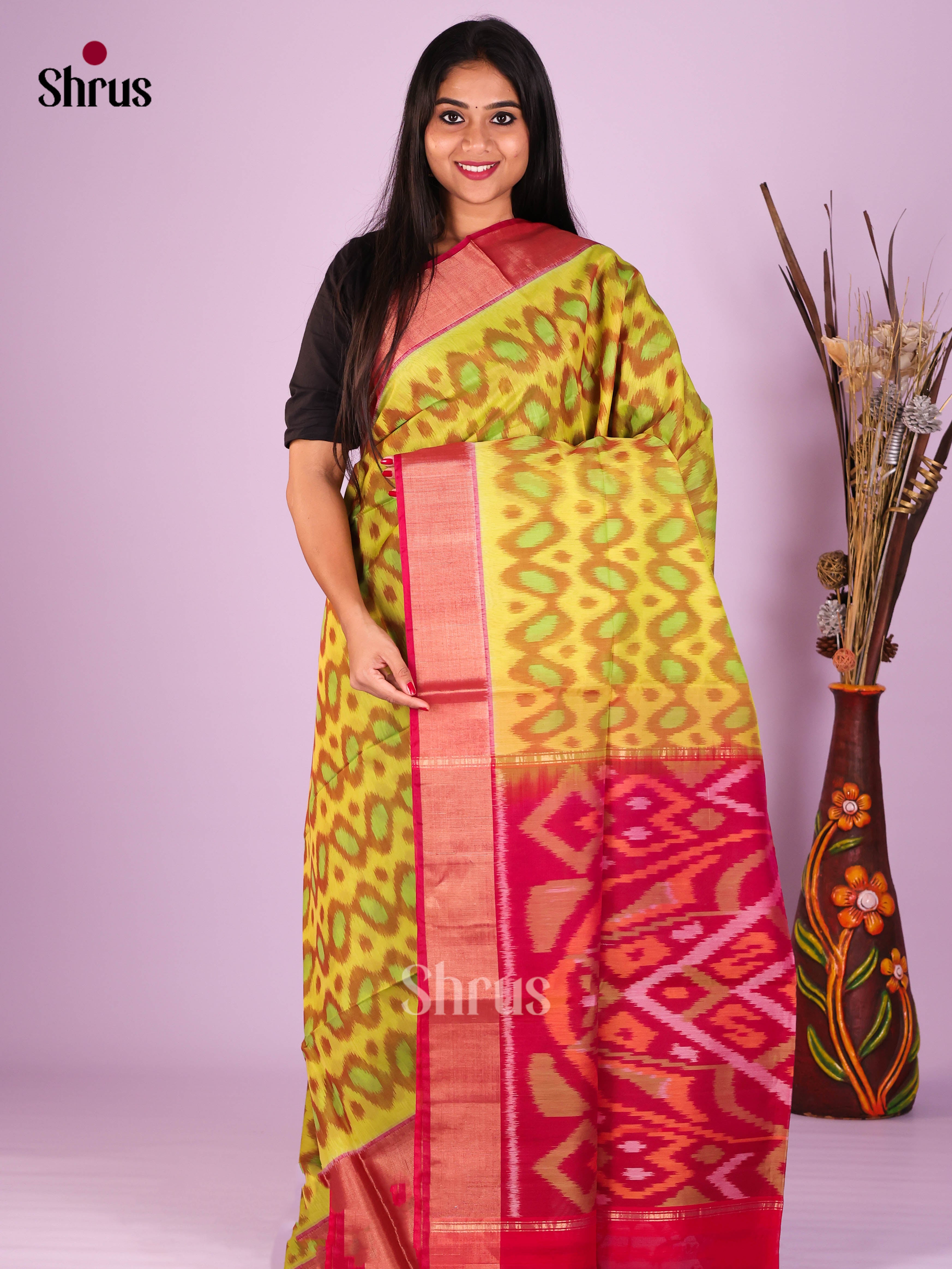 Buy Vivid Lime Yellow Pochampally Silk Cotton Saree With Diamond Ikat Motifs, Red Border & Pallu