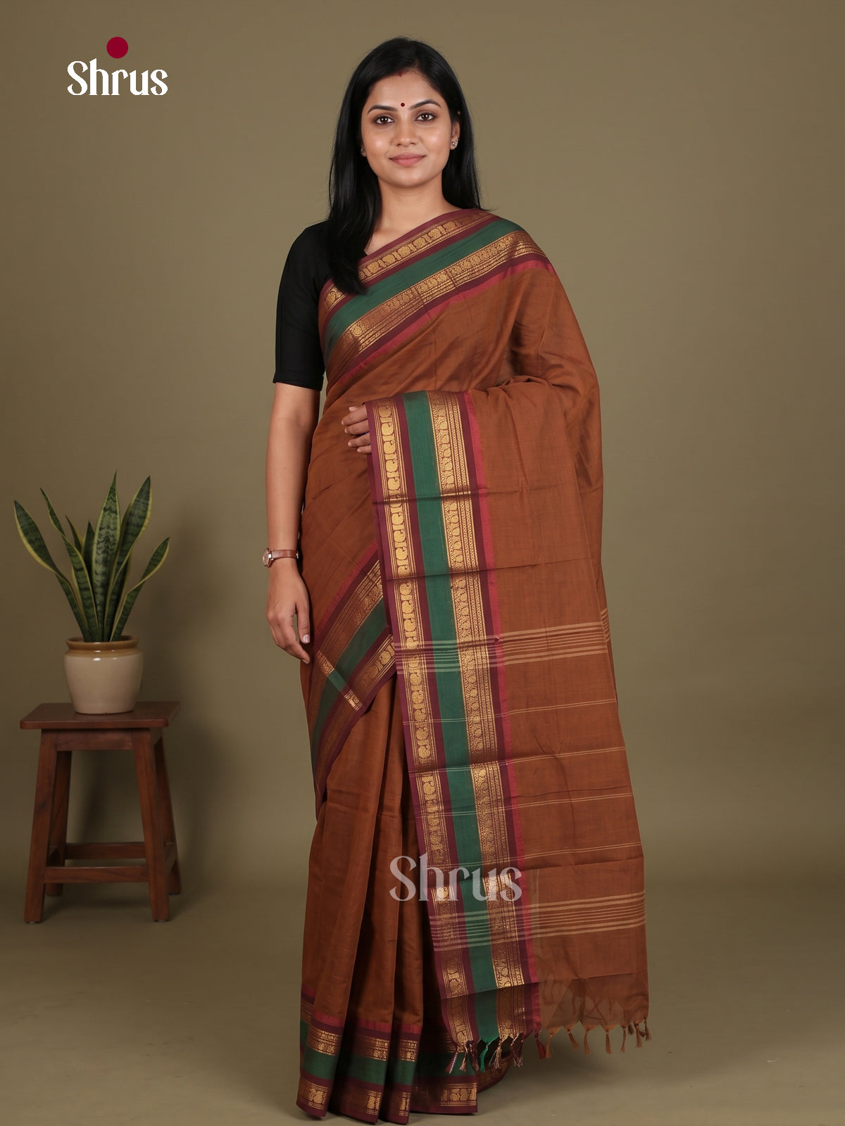Lustrous Copper Chettinad Cotton Saree With Plain Body & Maroon Rettapet Zari Border