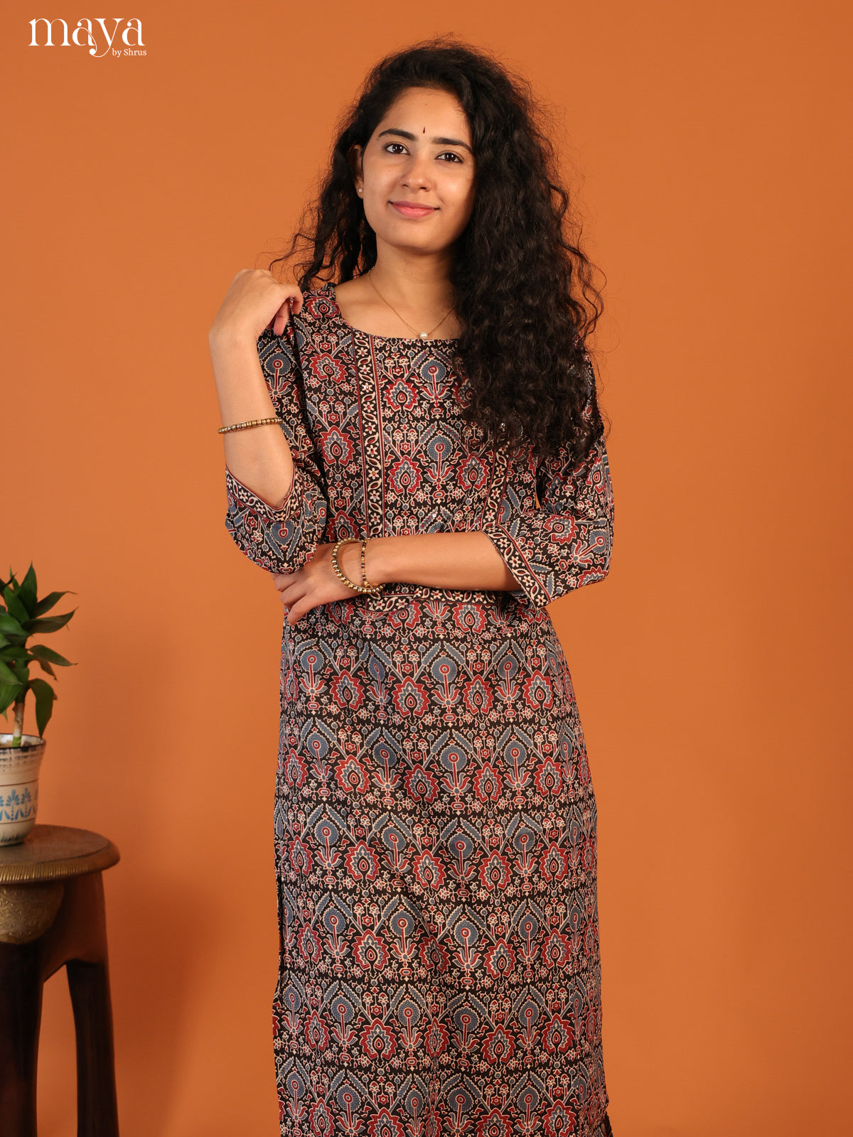 Floral Printed Black Cotton Kurti - Shop on Shrus.com