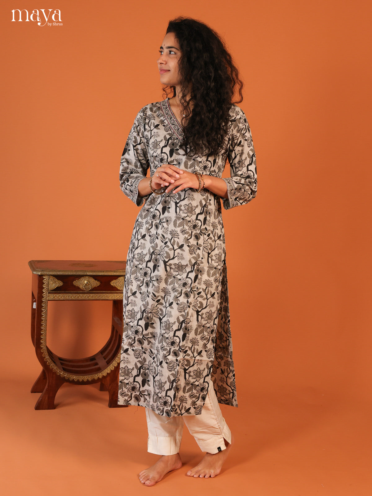 Grey Floral Printed Cotton Kurti - Shop on Shrus.com