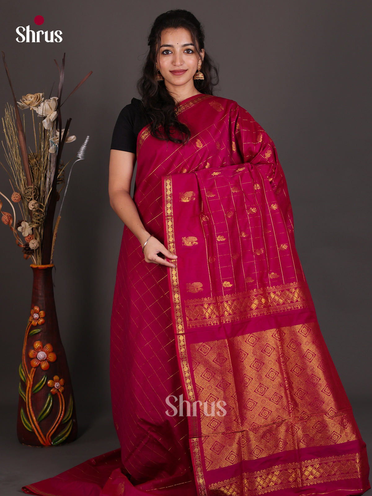 Exquisite Magenta Kalyani Cotton Saree With Gold Checks, Floral Motifs, Thin Zari Border & Pallu