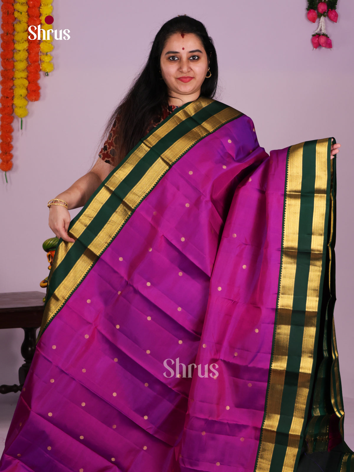 Buy Striking Magenta Kanchipuram Silk Sarees With Small Buttas & Bottle Green Rettapet Zari Border 