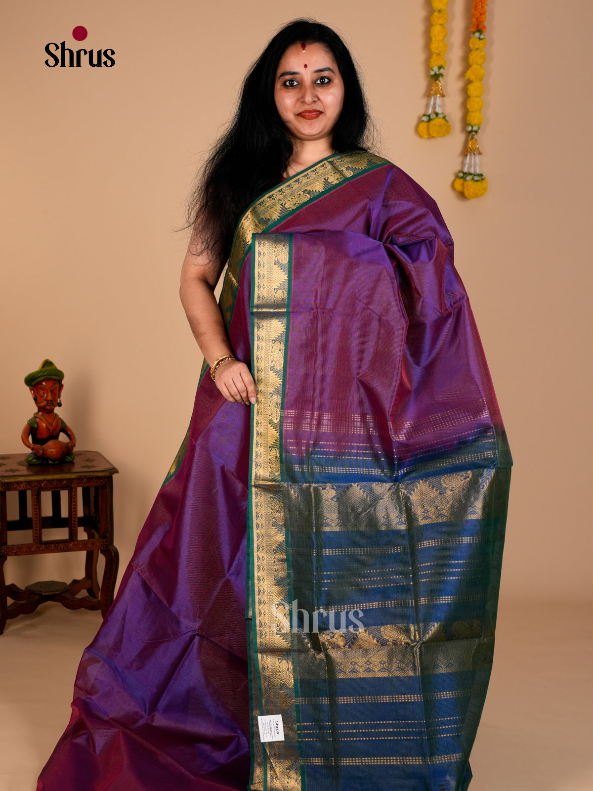 Buy Regal Magenta Silk Cotton Saree With Palin Body, Teal Zari Border & Traditional Pallu
