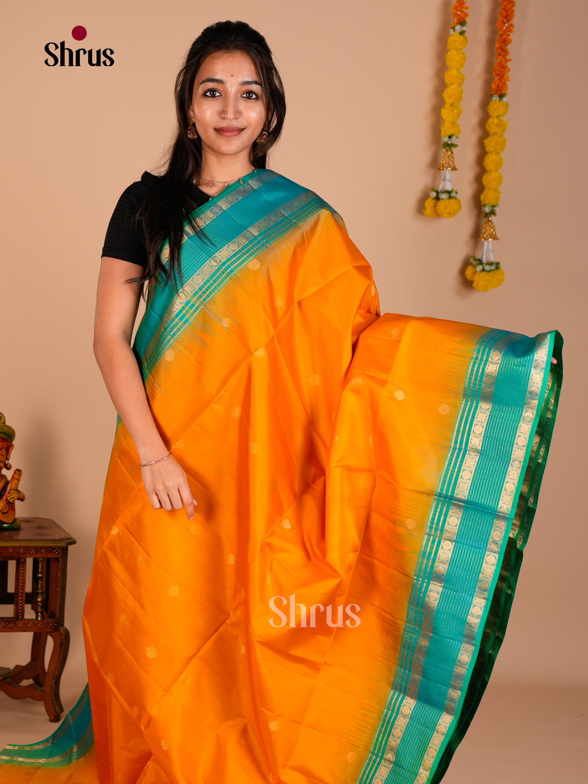 Buy Opulent Mambazha Yellow Pure Soft Silk Saree with Zari Buttas & Teal Rettaipet Zari Border