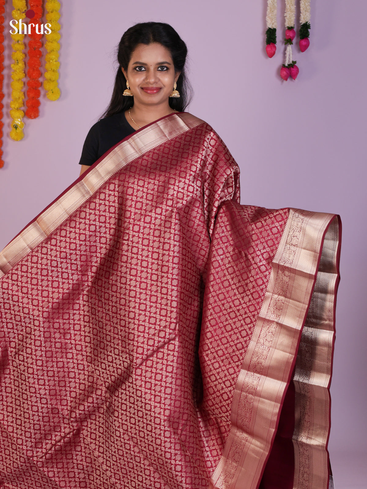 Buy Rich Maroon Kanchipuram Saree With Diamond Grid Pattern, Zari Border & Brocade Pallu