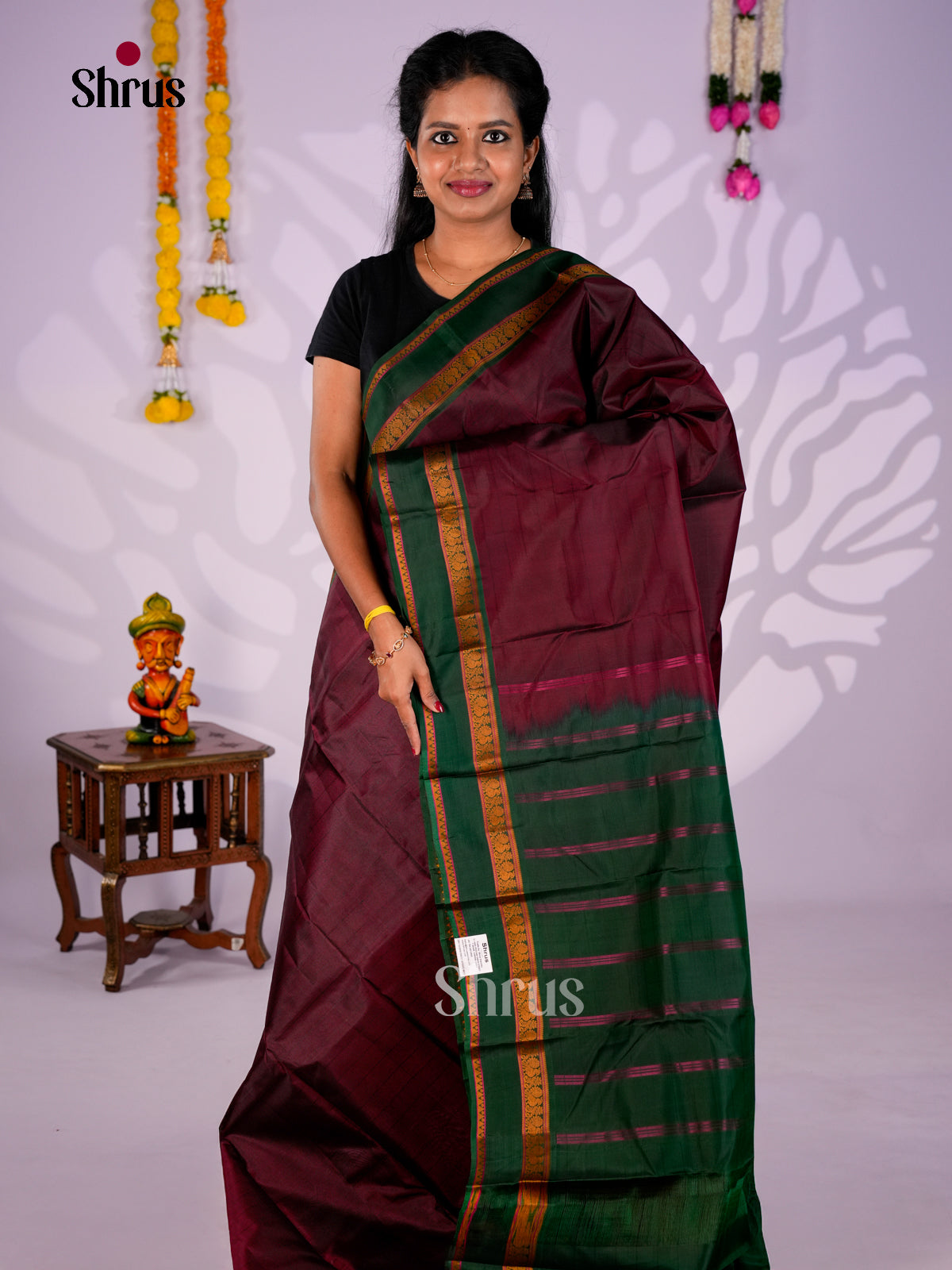Buy Classy Maroon Kanchipuram Silk Saree with Green Rettaipet Border & Chit Pallu
