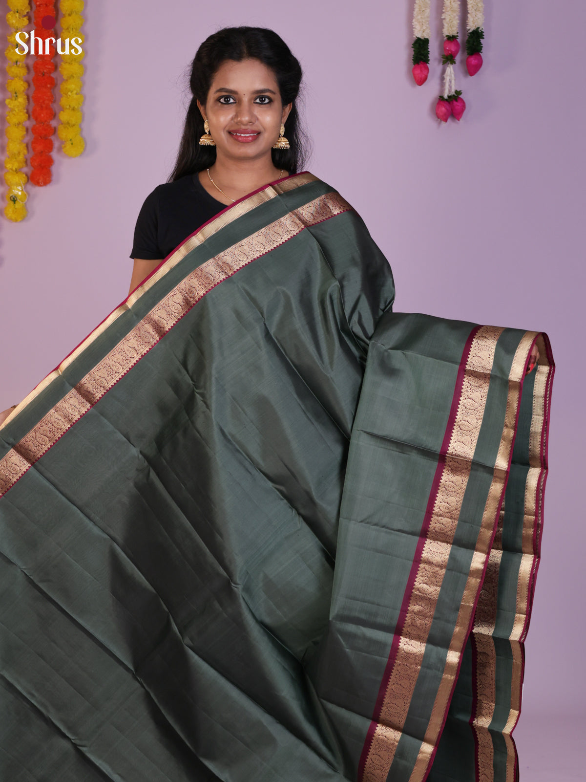 Buy Elegant Moss Green Kanchipuram Saree With Rettaipet Zari Border & Wine Red Brocade Pallu