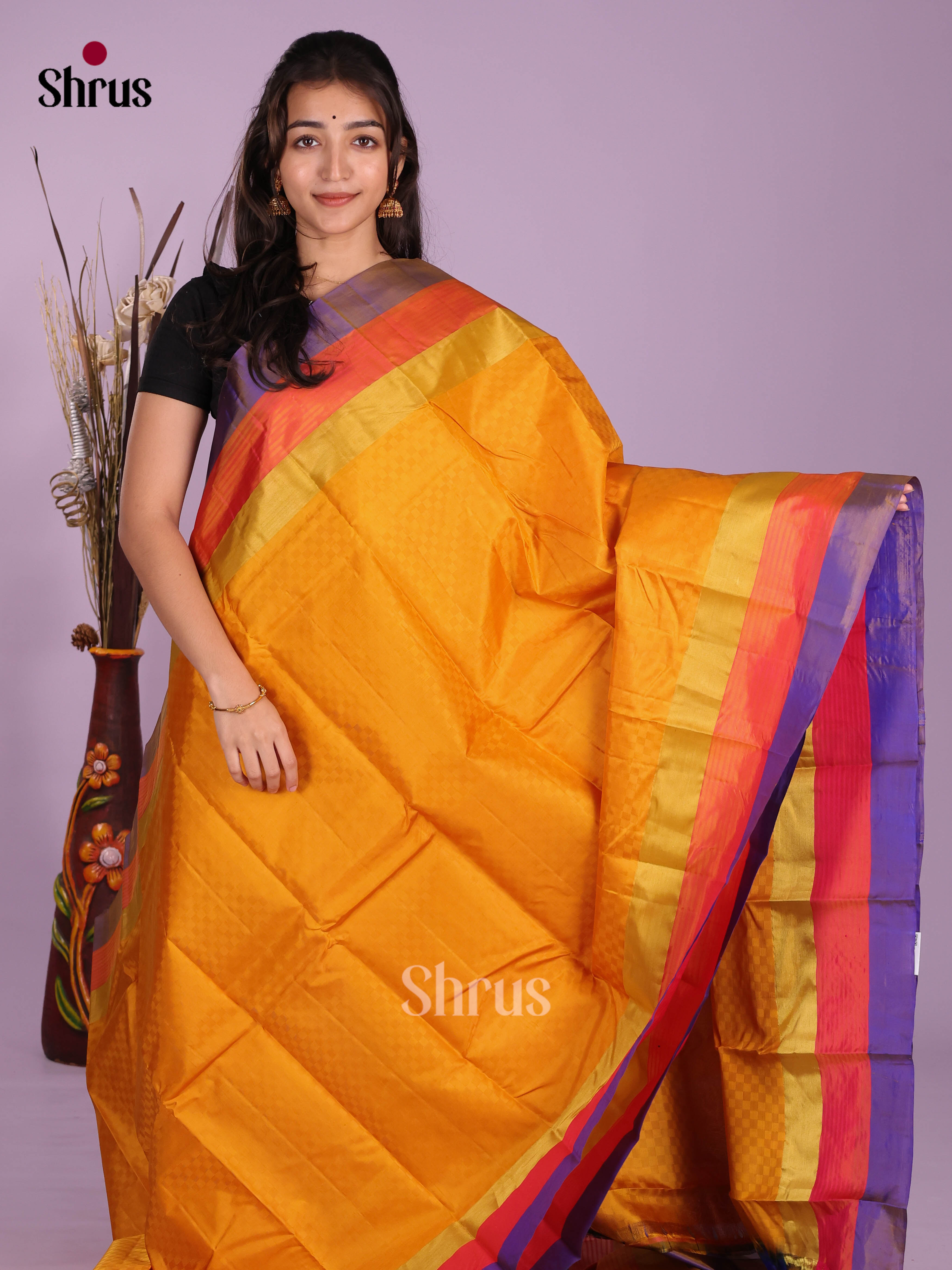 Buy Glorious Mustard Kanchipuram Saree With Self Jacquard Patterns, Broad Border & Chit Pallu