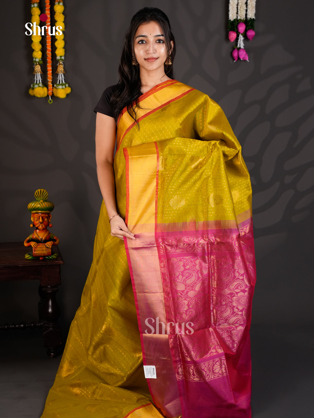 Buy Luminous Mustard Yellow Silk Cotton Saree With Dotted Buttas, Pink Zari Border & Brocade Pallu