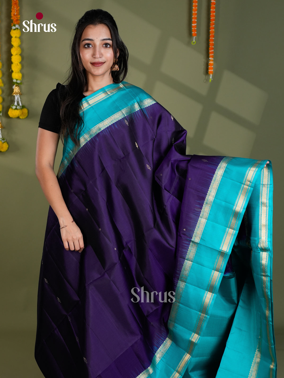 Buy Regal Navy Blue Pure Soft Silk Saree With Small Golden Buttas & Aqua Blue Rettaipet Zari Border