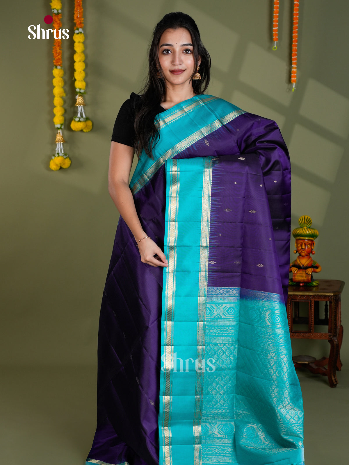 Buy Regal Navy Blue Soft Silk Saree With Small Golden Buttas & Aqua Blue Rettaipet Zari Border