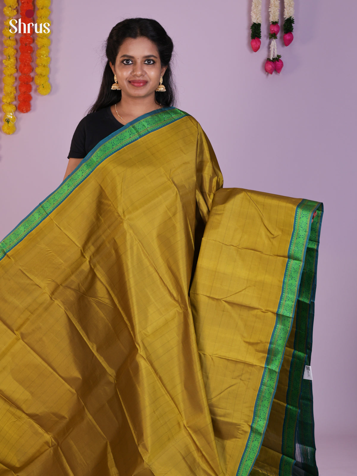 Buy Adorable Olive Green Kanchipuram Saree With Green Metallic Border & Teal Chit Pallu