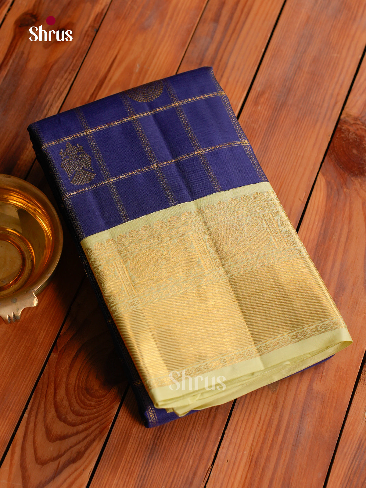 Opulent Navy Blue Kanchipuram Saree With Zari checks, Buttas & Cream Zari Woven Border & Pallu