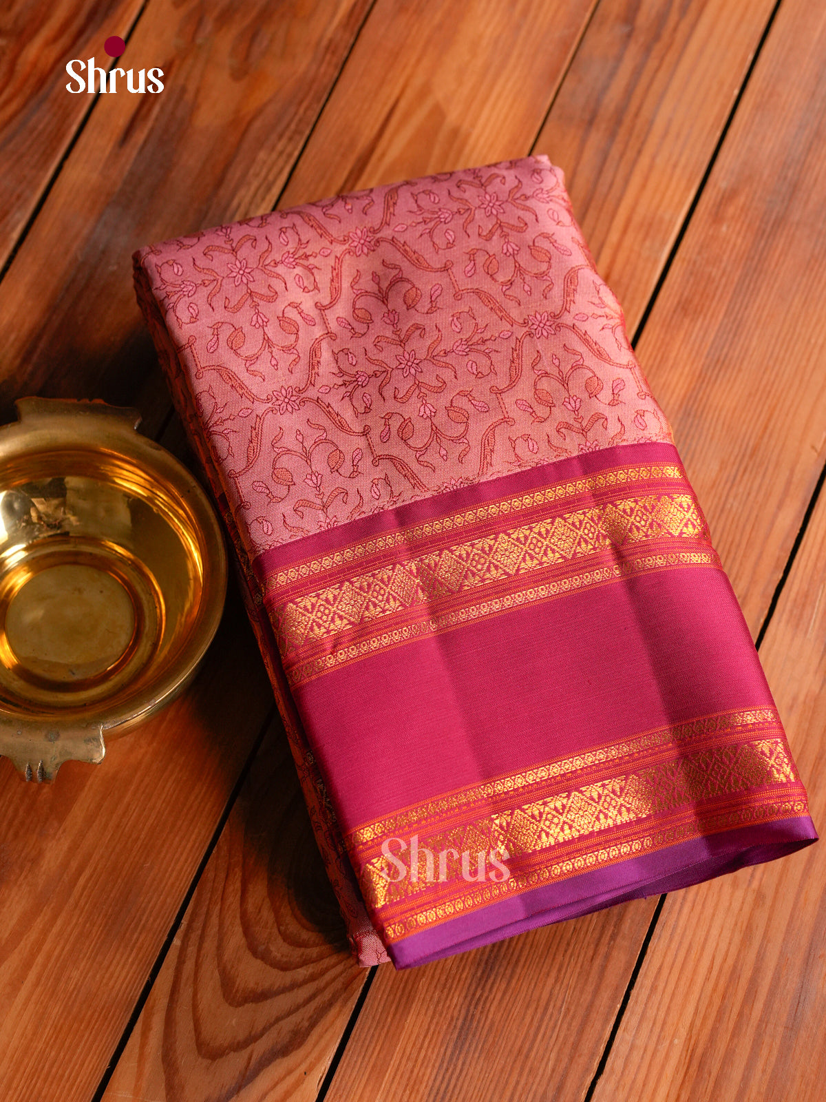 Opulent Salmon Pink Kanchipuram Silk Saree With Floral Jaal Patterns | Dark Pink Rettapet Zari Border & Pallu