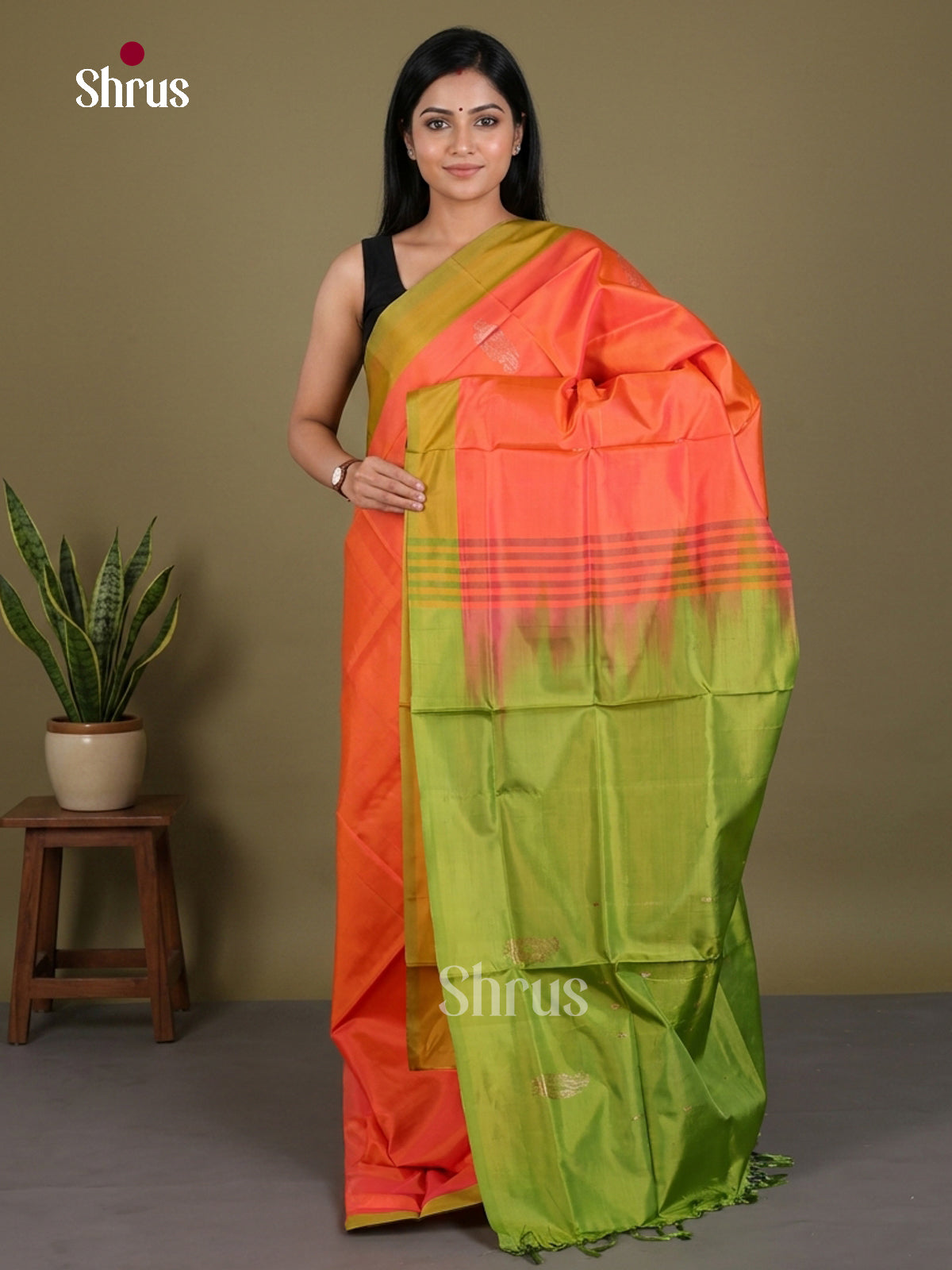 Buy Lustrous Orange Banana Pith Saree With Golden Leaf Motifs, Lime Green Border & Zari Woven Pallu