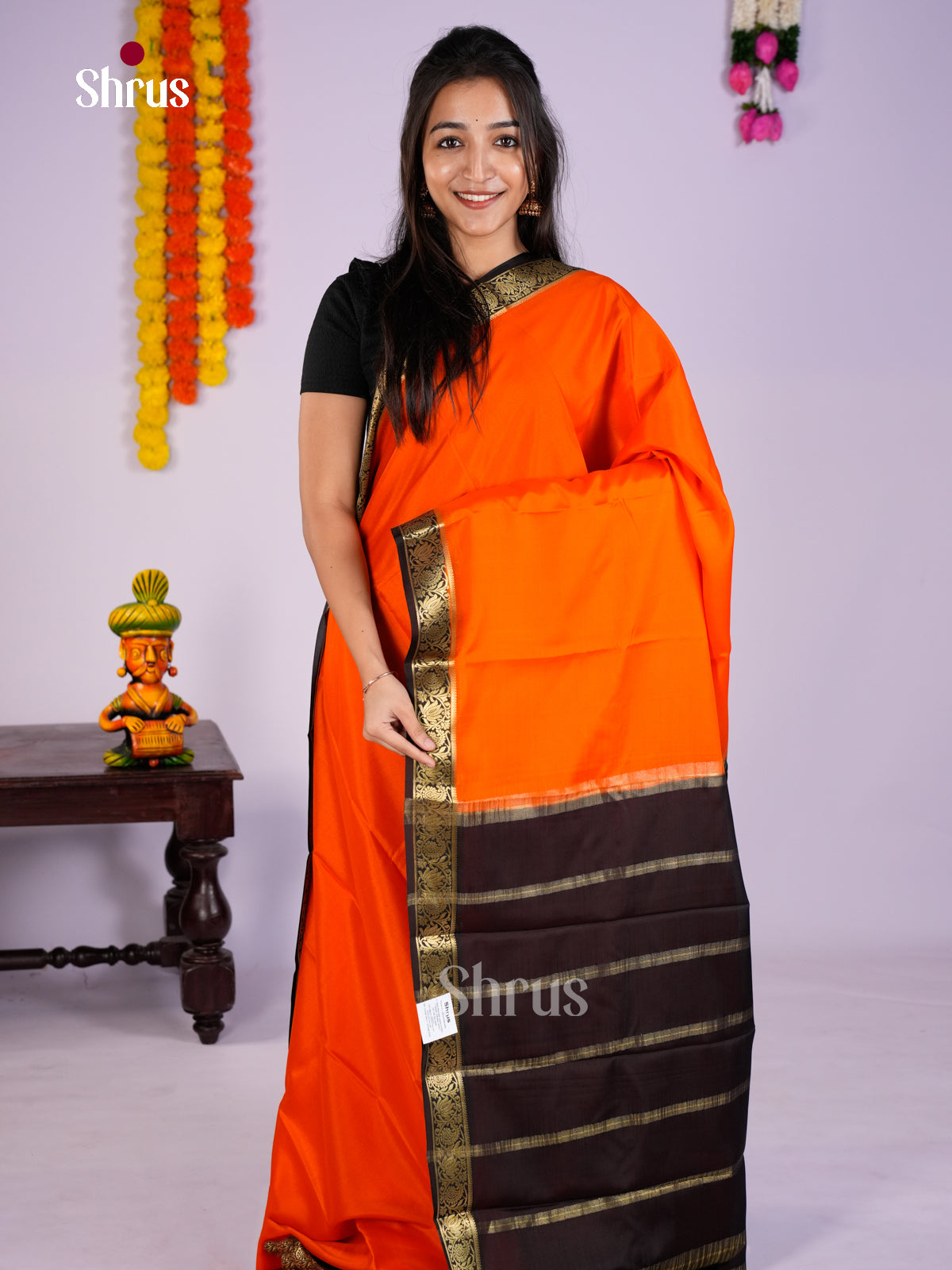 Buy Radiant Orange Mysore Silk Saree with Plain Body, Black Zari Border & Traditional Pallu