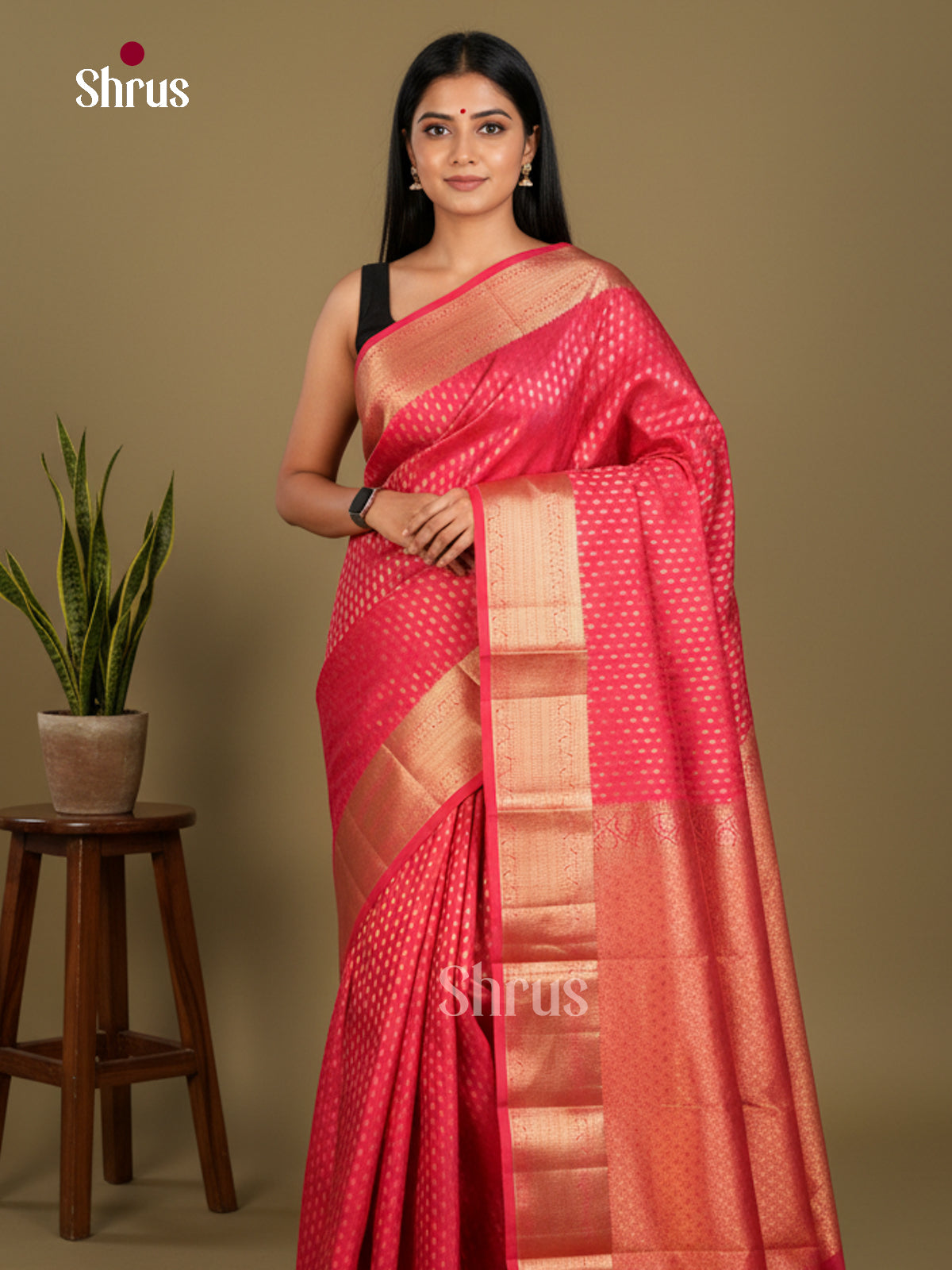 Buy Vivid Orangish Pink Kanchipuram Saree with Intricate Golden Buttas, Zari Border & Brocade Pallu