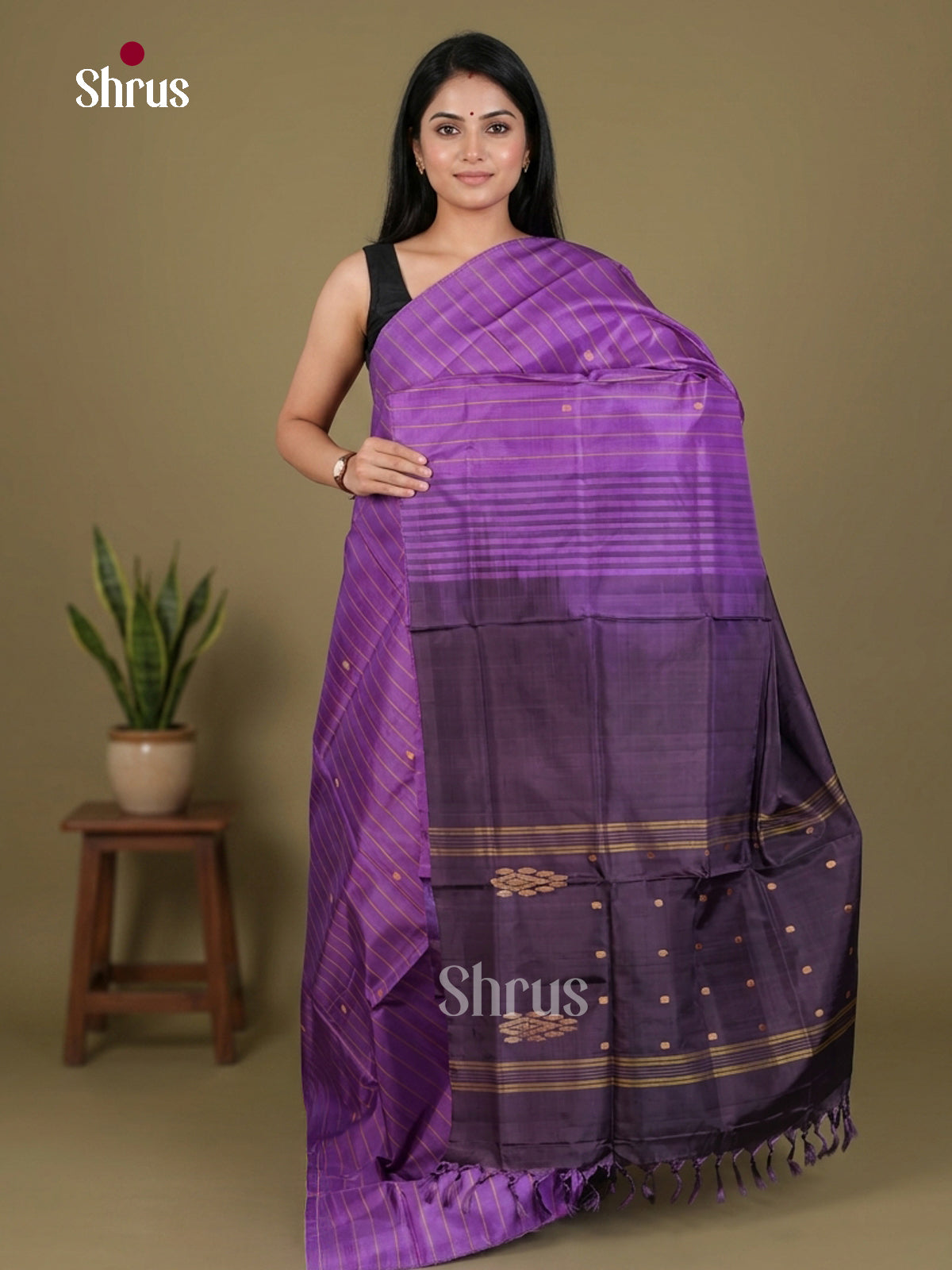 Buy Regal Orchid Purple Banana Pith Saree With Diagonal Stripes & Dark Wine Traditional Pallu