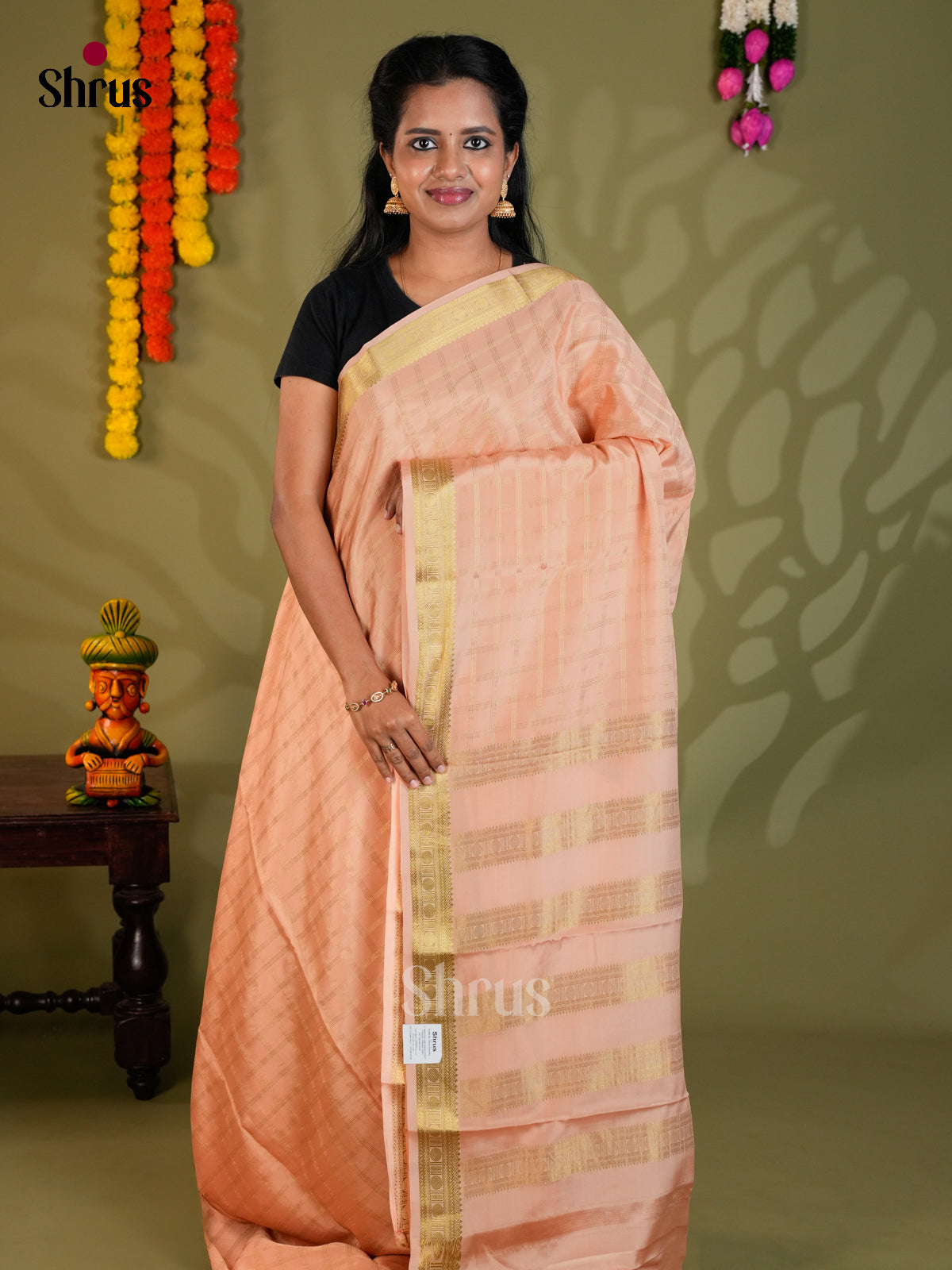 Buy Chic Peach Mysore Silk Saree with Golden Checks, Small Zari Border & Striped Pallu