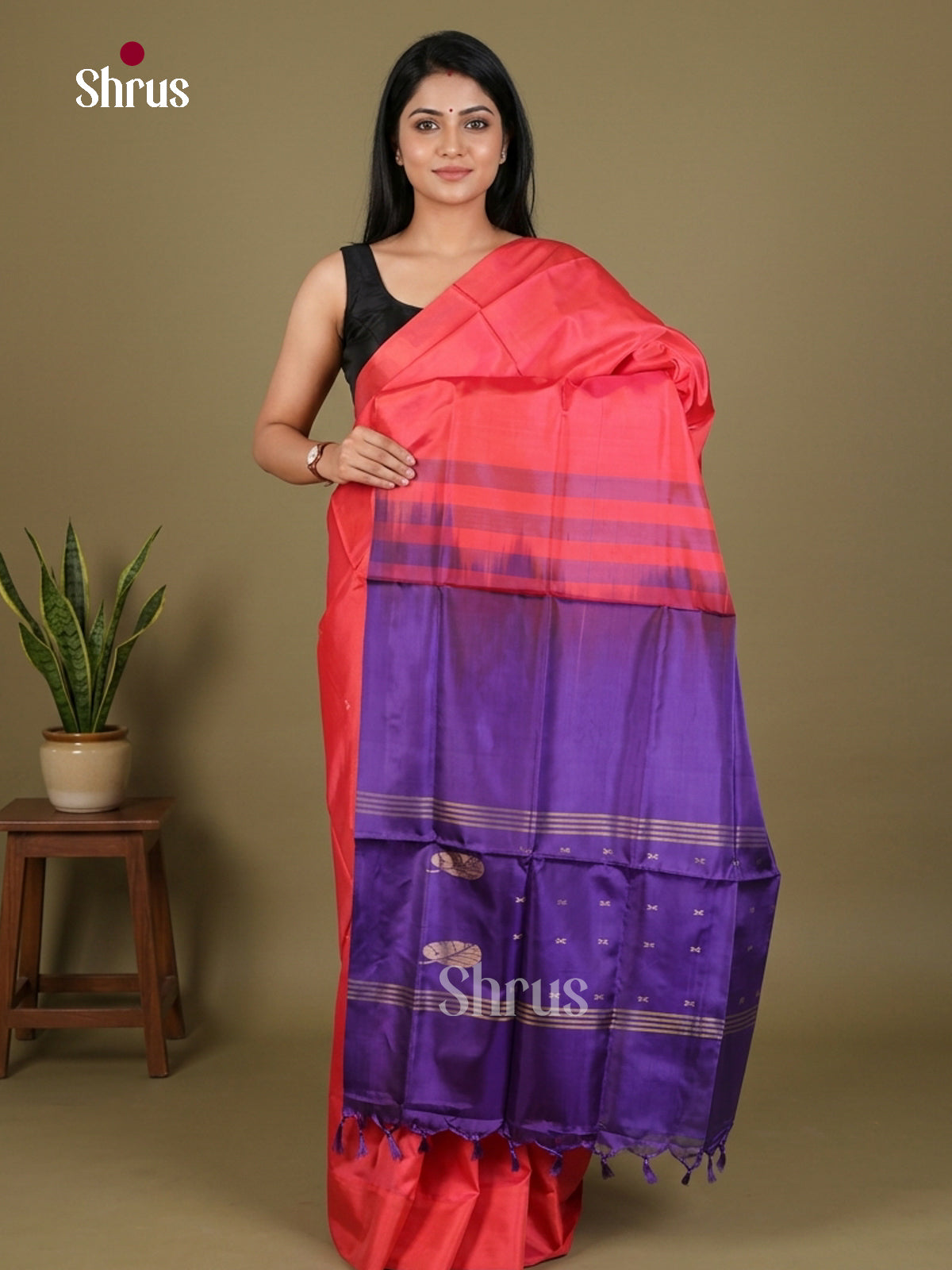 Buy Captivating Peach Pink Banana Pith Saree With Plain Body & Deep Purple Traditional Pallu