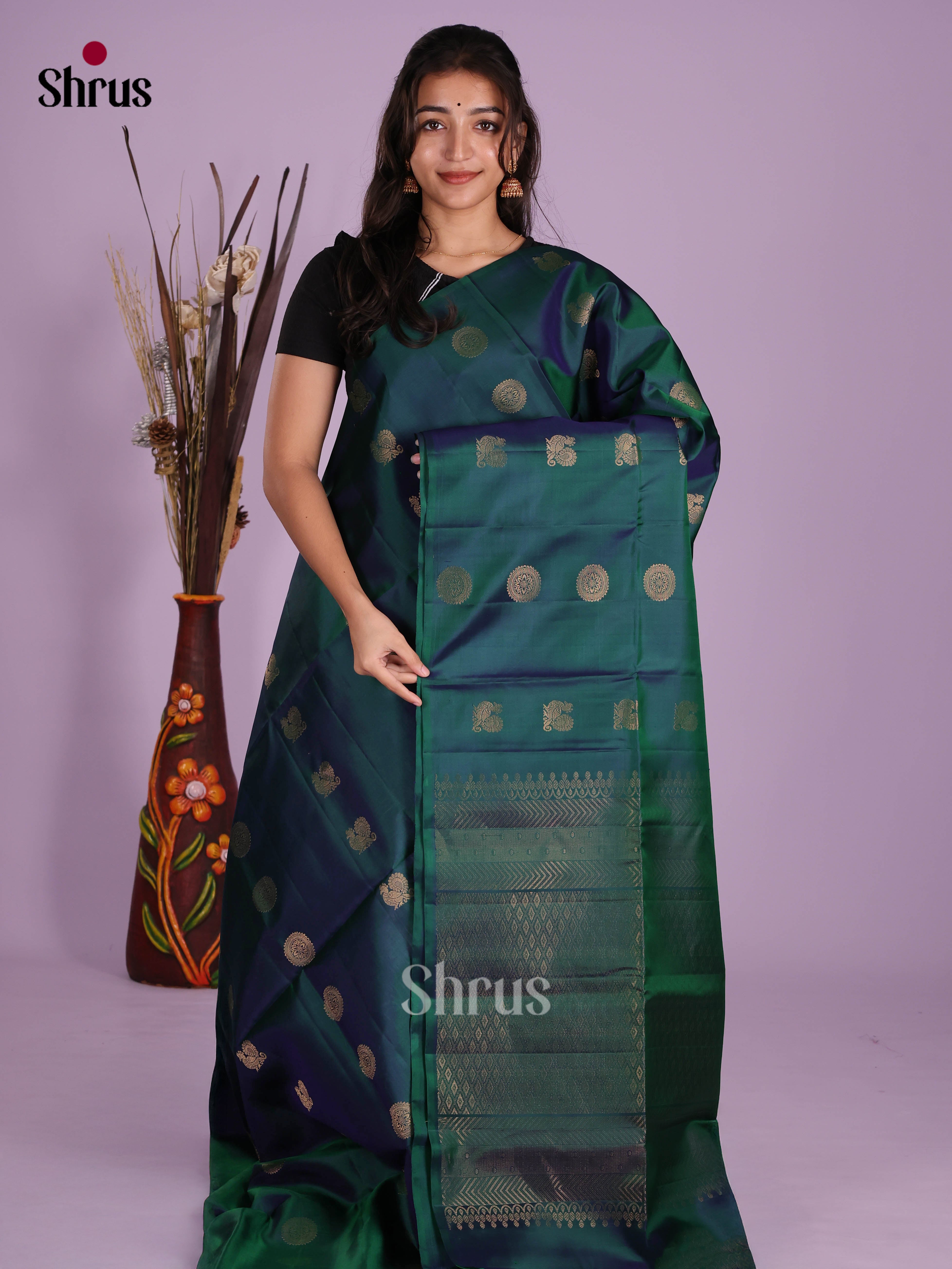 Buy Classy Peacock Green Soft Silk Saree With Annapakshi & Circular Motifs & Brocade Pallu