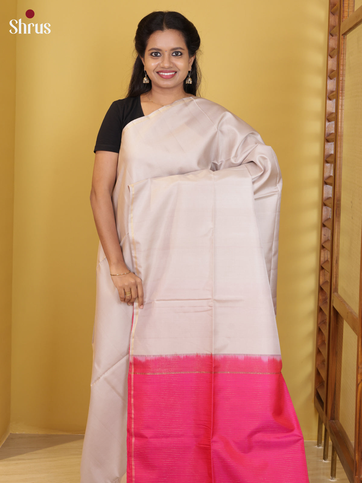 Buy Beautiful Pearl White Soft Silk Saree with Plain Body & Contrast Pink Pallu 