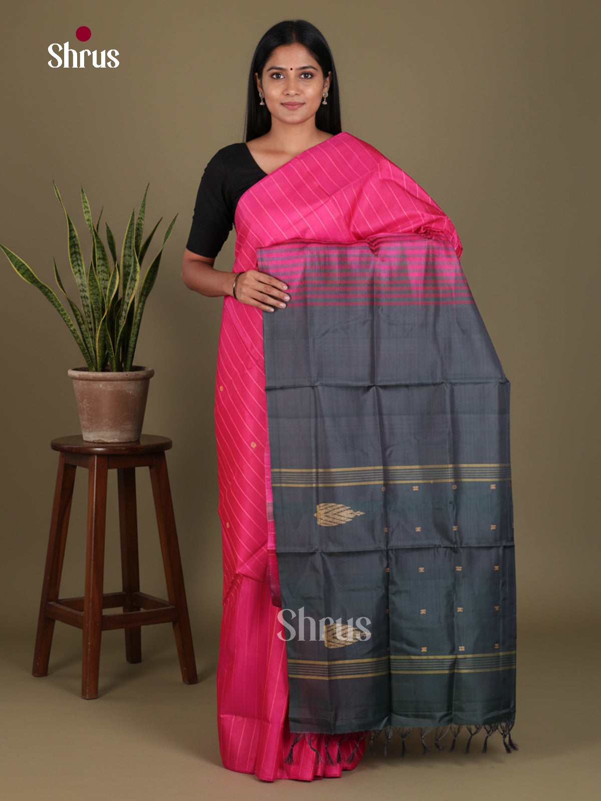 Buy Pretty Pink Banana Pith Saree With Zari Stripes & Charcoal Grey Traditional Pallu